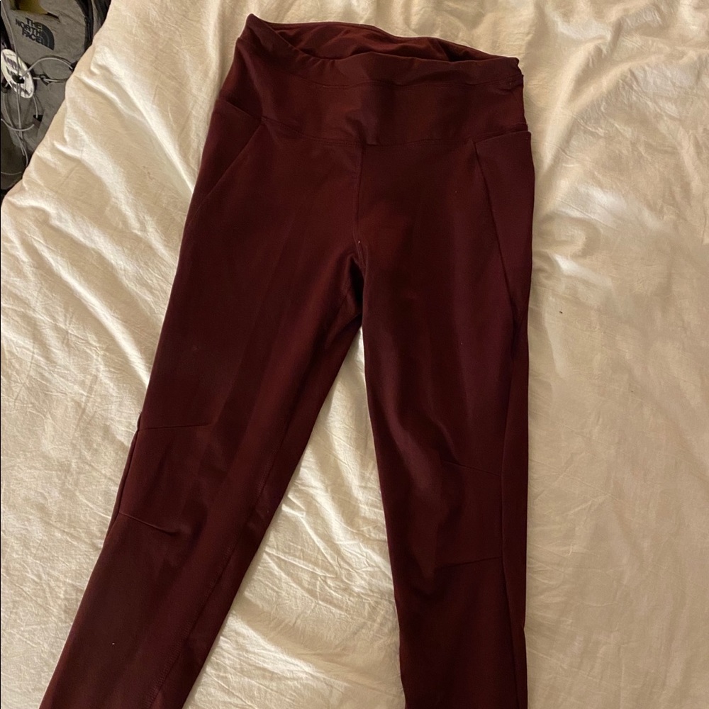 Athletic leggings